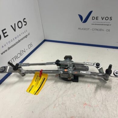 Citroen C5 Aircross  Front wiper motor 2022 9824762480