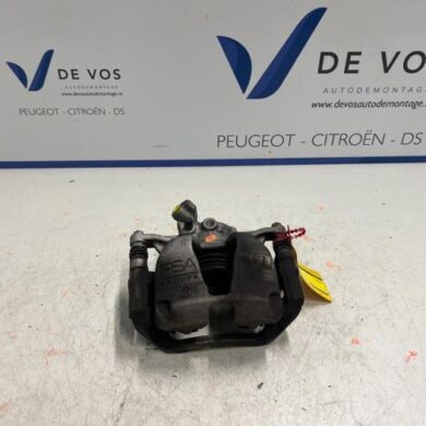 Peugeot 308 1.2 12V PureTech 130 Front brake calliper, right HNS 2021 1647880080