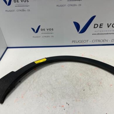 Opel Grandland X 1.2 Turbo 12V Wheel arch strip 2021 YP000307XT