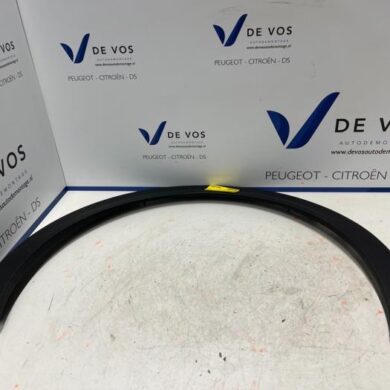 Peugeot 408 1.6 16V HYbrid 225 Wheel arch strip 2023 98384346XT