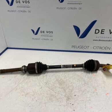 Peugeot 308 1.2 12V e-THP PureTech 110 Front drive shaft, right HNP 2018 9820471180-1612466980 20V249