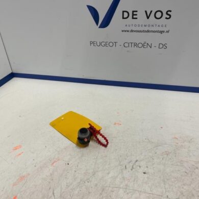 Peugeot 408 1.6 16V HYbrid 225 PDC Sensor 2023 1635559380