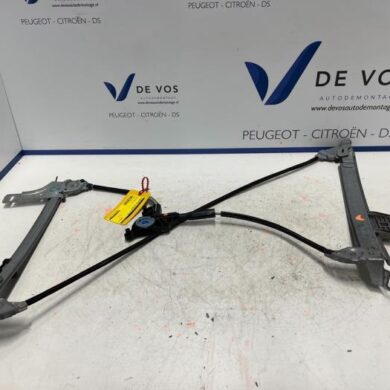 Peugeot 307 2.0 16V Ruitmechaniek 2Deurs rechts-voor 2006 9222V9