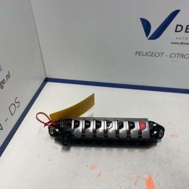 Peugeot 3008 1.2 12V PureTech Hybrid 48V Switch 2022 98249154DX-98106119DX