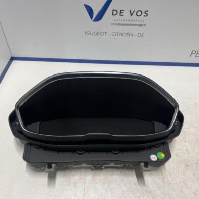 Peugeot 3008 1.2 12V PureTech Hybrid 48V Odometer KM 2023 9851365280