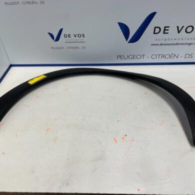 DS Automobiles DS3 Crossback 1.2 12V PureTech 130 Wheel arch strip 2020 98208024XT