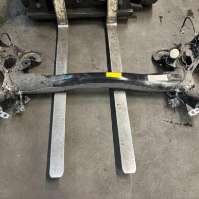 Peugeot 5008  Achteras voorwielaandrijving HN09 2022 9833975080