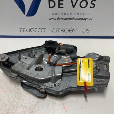 Peugeot 206 1.6 16V Rear window mechanism 2-door, right 2004 922458