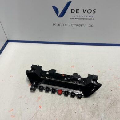 Peugeot 208 1.5 BlueHDi 100 Kachel Bedieningspaneel 2020 98261078XU