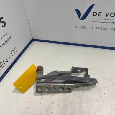 Peugeot 3008 1.2 12V PureTech Hybrid 48V Bonnet Hinge 2023 9814189880
