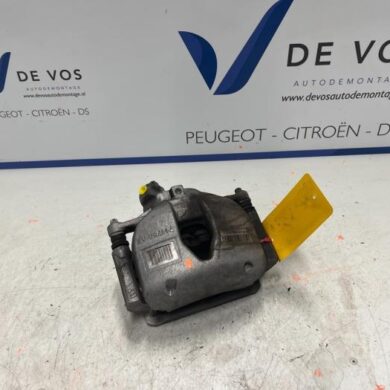 Peugeot 408 1.6 16V HYbrid 225 Remklauw (Tang) rechts-voor 5G06 2023 1612372380