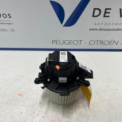Peugeot 5008  Heating and ventilation fan motor 2022 9849717380