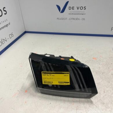 Peugeot 3008 1.2 12V PureTech Hybrid 48V Achterlicht links 2022 9836231480