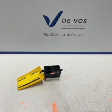 Peugeot 3008 1.2 12V PureTech Hybrid 48V Heater resistor 2023 9821291880