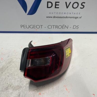 Opel Grandland X 1.2 Turbo 12V Taillight, right 2020 YP00098280