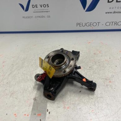 Peugeot 5008  Fusee links-voor 2022 1647857480