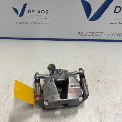 Peugeot 3008 1.2 12V PureTech Hybrid 48V Remklauw (Tang) rechts-voor HN09 2022 1647880080