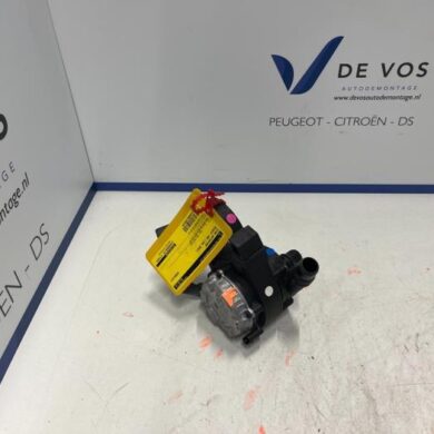 Peugeot 408 1.6 16V HYbrid 225 Additional water pump 2023 9818812580