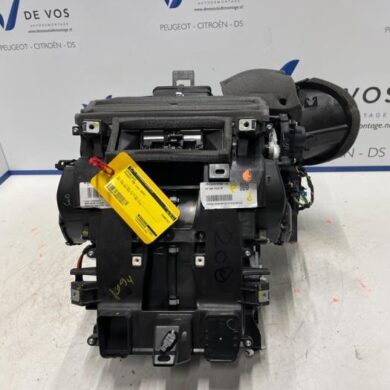 Peugeot 208 1.2 Vti 12V PureTech 75 Kachelhuis 2023 9840568180