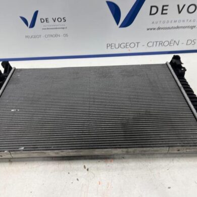 Peugeot 408 1.6 16V HYbrid 225 Kühler 5G06 2023 9678711180