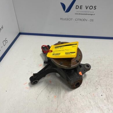 Citroen C5-X  Fusee rechts-voor 2021 YL01860980