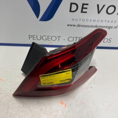 Peugeot 308 1.2 12V e-THP PureTech 110 Taillight, right 2018 9823728580