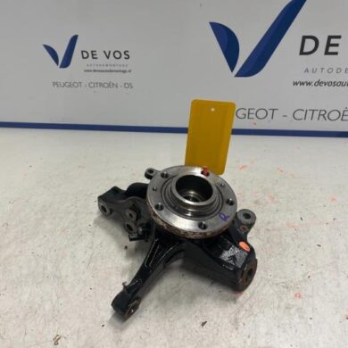 Peugeot 5008  Fusee rechts-voor 2022 1647857080