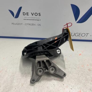 Peugeot 3008 1.2 12V PureTech Hybrid 48V Motorsteun HN09 2023 9809162280