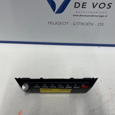 Peugeot 308 1.2 PureTech Hybrid 136 Kachel Bedieningspaneel 2022 98350200ZD