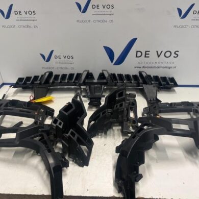 Peugeot 3008 1.2 12V PureTech Hybrid 48V Bumperframe achter 2022 9811280580-9811280380-9811280480-9810591580-9810591480