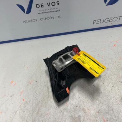 Peugeot 408 1.6 16V HYbrid 225 Engine mount 5G06 2023 9820499380