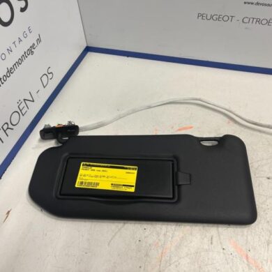 Peugeot 3008 1.2 12V PureTech Hybrid 48V Sun visor 2022 98284442ZD