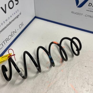 DS Automobiles DS4 1.2 12V PureTech 130 Rear coil spring 2021 9839447080