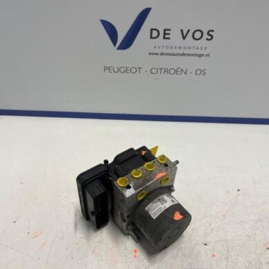 Opel Grandland X 1.2 Turbo 12V ABS pump HNY 2018 1680301580-1682606480