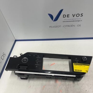 Citroen C4 Picasso  Radiobedienings paneel 2016 98011194XU