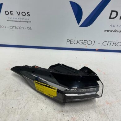 Peugeot 308 1.2 PureTech Hybrid 136 Taillight, left 2022 9835299480
