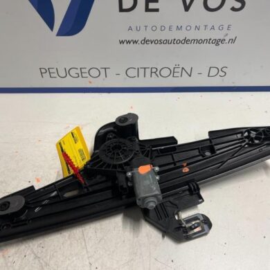 Peugeot 308 1.2 PureTech Hybrid 136 Rear door window mechanism 4-door, right 2022 9830816680