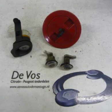 Peugeot 106 1.0i Slotenset Cilinder (compleet) 1995 416294