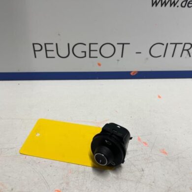 DS Automobiles DS7 Crossback 1.2 12V PureTech 130 Mirror switch 2019 98178409ZD