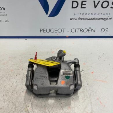 Opel Grandland X 1.2 Turbo 12V Remklauw (Tang) links-voor HNS 2022 1647879980