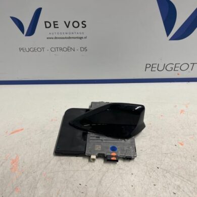 Peugeot 308 1.2 PureTech Hybrid 136 Antenne 2022 9853180880