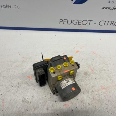 Peugeot Partner 1.5 BlueHDi 100 ABS pump YHY 2020 1673586280