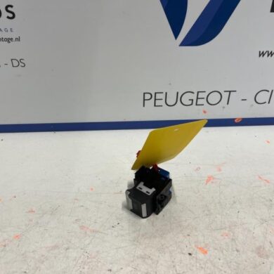 Peugeot 308 1.2 PureTech Hybrid 136 Handrem schakelaar HN09 2022 98105935VV
