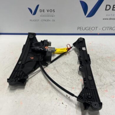 Peugeot 2008 1.2 VTi 12V PureTech 130 Window mechanism 4-door, front left 2022 9828130780