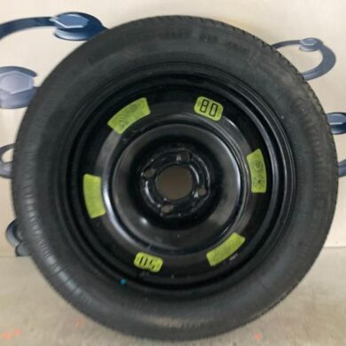 Peugeot 207 1.6 16V Wheel + tyre 2010