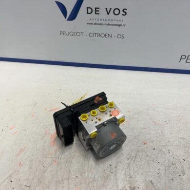 Peugeot 2008 1.2 VTi 12V PureTech 130 ABS pump HNS 2022 9846125380-1686632880-1686633180