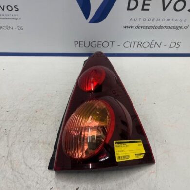 Peugeot 107 1.0 12V Achterlicht rechts 2012 1607990380