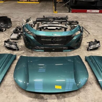 Peugeot 308 1.2 PureTech Hybrid 136 Voorkop compleet 2022