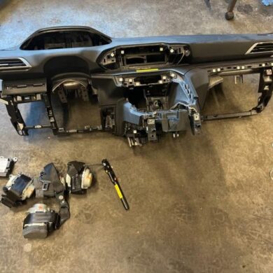 Peugeot 5008 1.2 12V e-THP PureTech 130 Airbag set+module 2018 98105497ZD-9810439880-98094640XX-98094638XX-9809467380-9809467180-1623861580-98094851XX-98094852XX-98180452ZD-1658663080