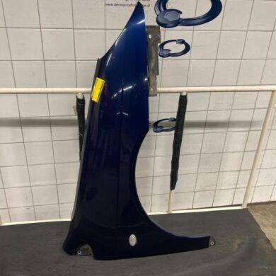 Citroen C5 2.0 16V Front wing, right 2004 7841S1